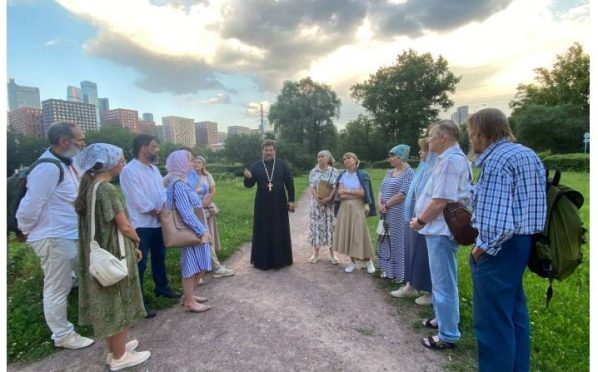 Экскурсия для слушателей школы по занятиям по Церковному искусству и Церковно-славянскому языку